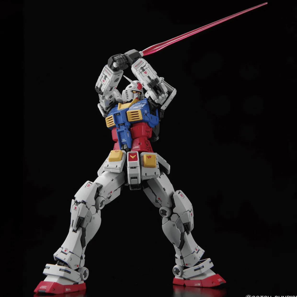 Bandai Gundam Real Grade (RG) 1/144 RX-78-2 Gundam (Version 2.0)