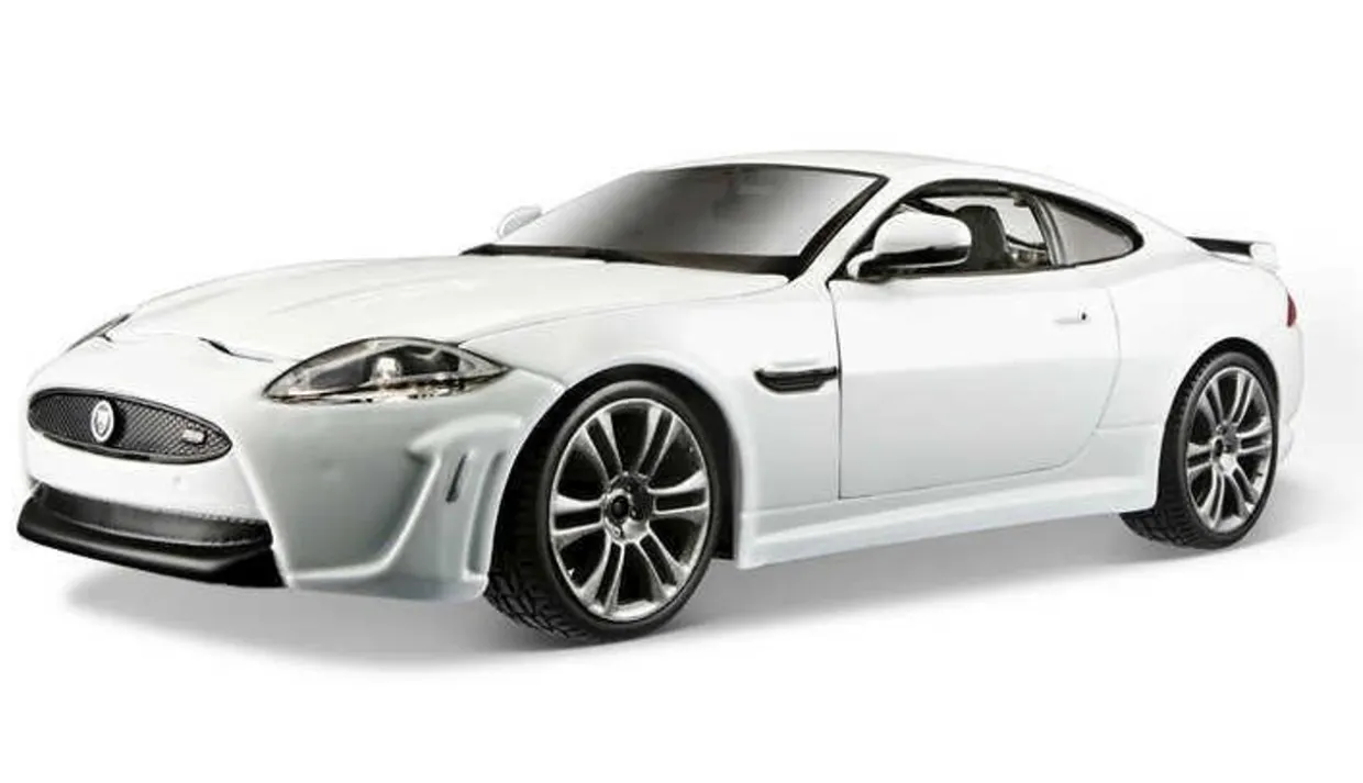 Burago 1/24 Jaguar XKR-S White Diecast Model