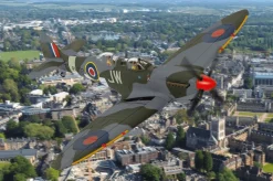 Corgi 1/72 Supermarine Spitfire T9 PV202/JW (G-CCCA)