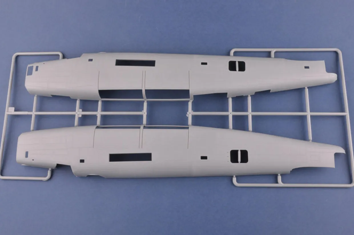 Hobby Boss 1/32 Consolidated B-24D Liberator Model Kit