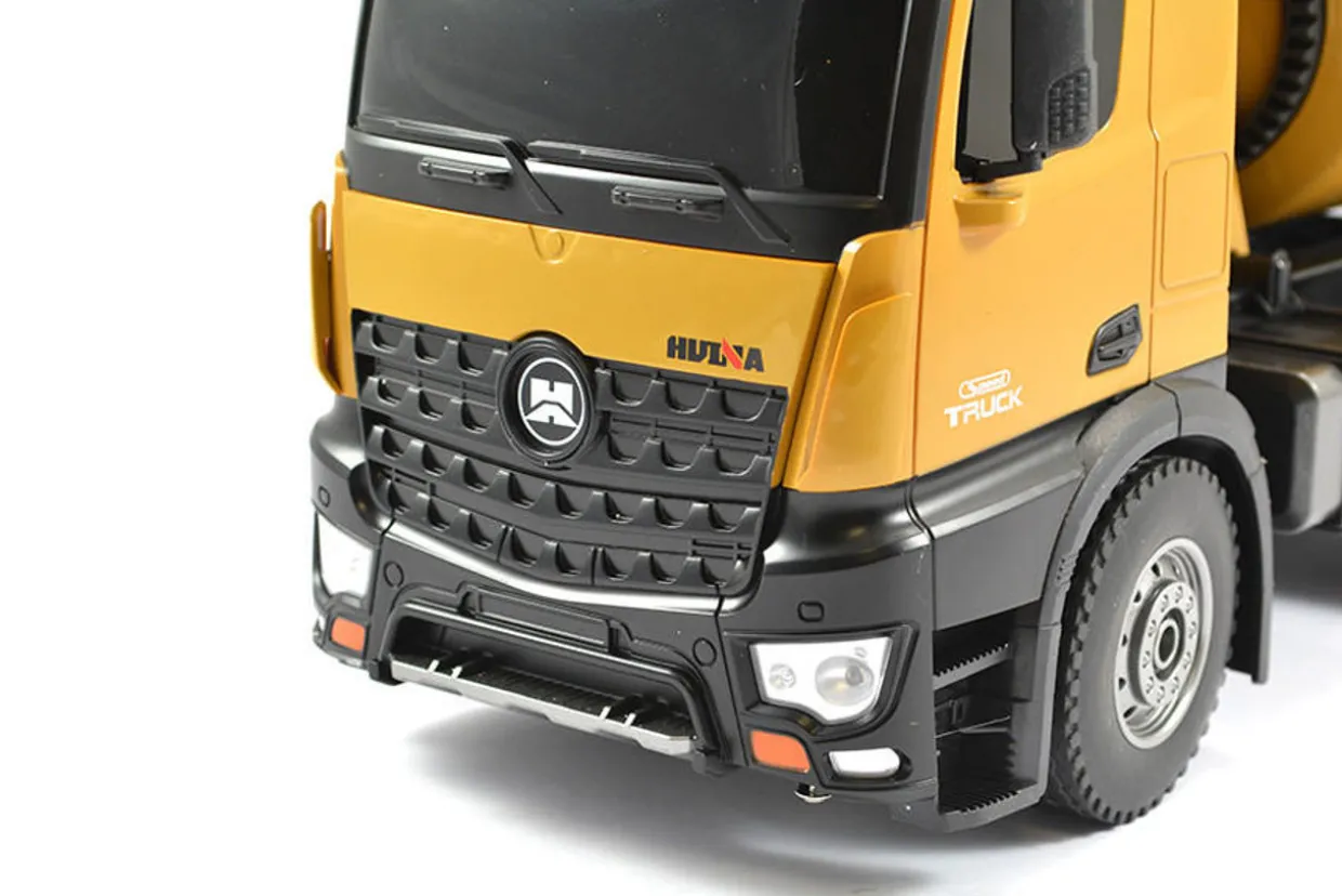 HuiNa RC 1/14 2.4G Mixer Truck RTR