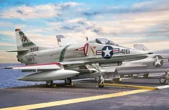 Italeri 1/48 Douglas A-4E/F/G Skyhawk Model Kit