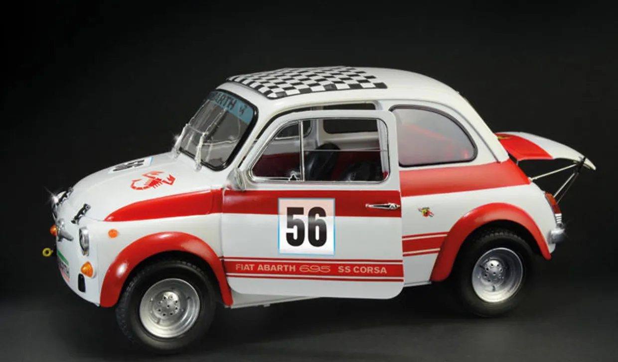 Italeri 1/12 Fiat Abarth 695 SS