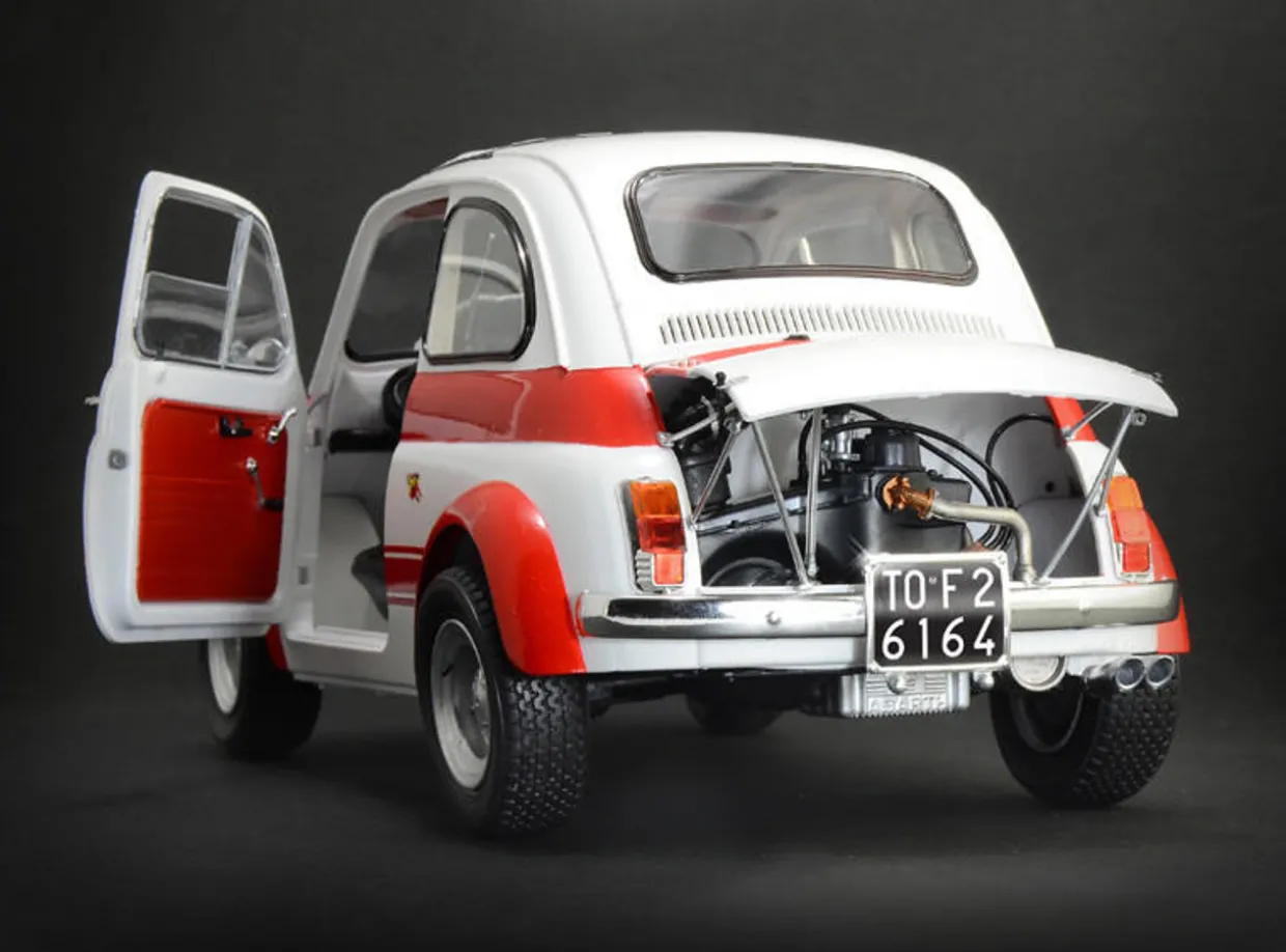 Italeri 1/12 Fiat Abarth 695 SS