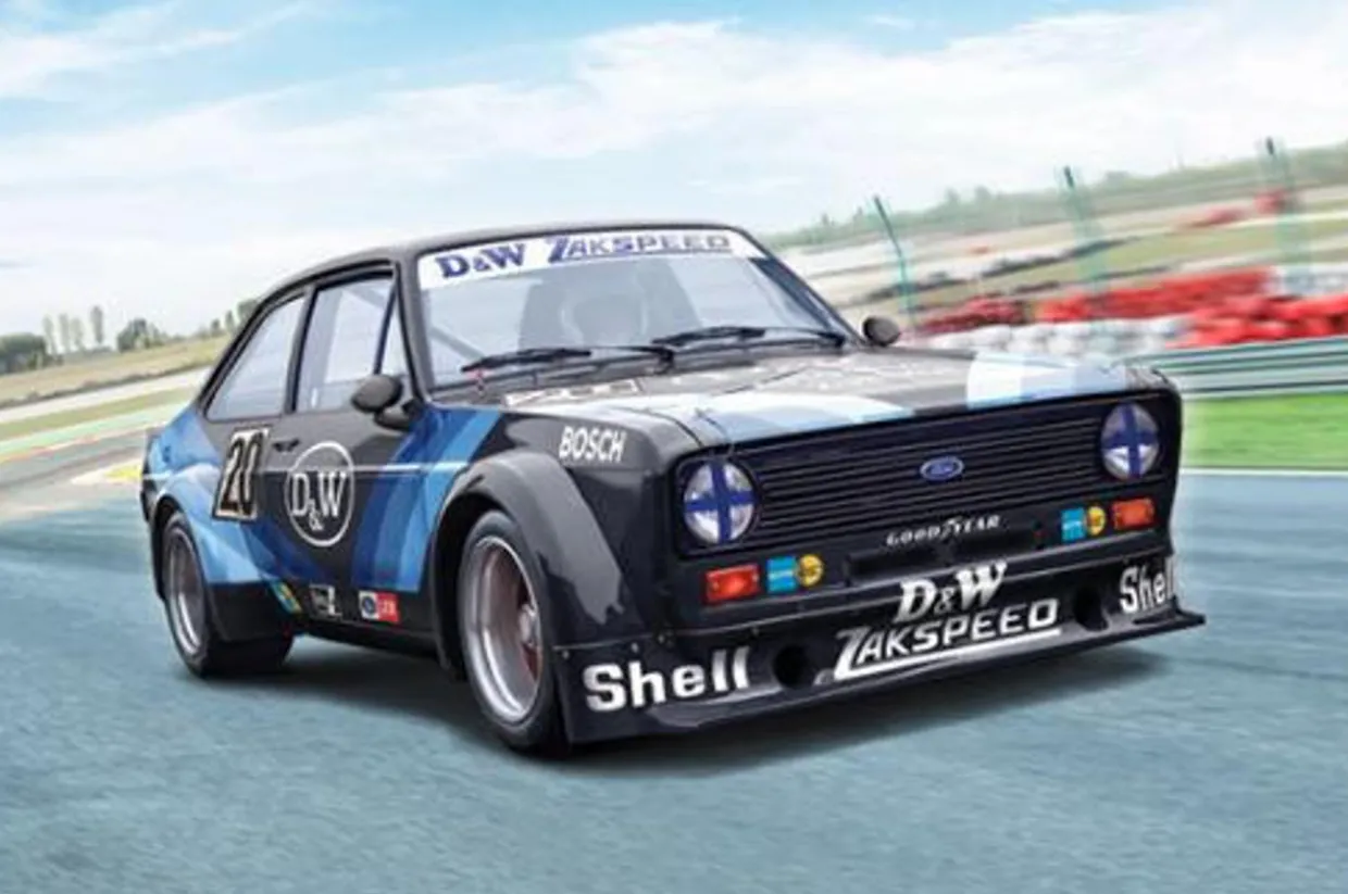 Italeri 1/24 Ford Escort Zakspeed Model Kit