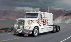 Italeri 1/24 Freightliner FLD 120 Special