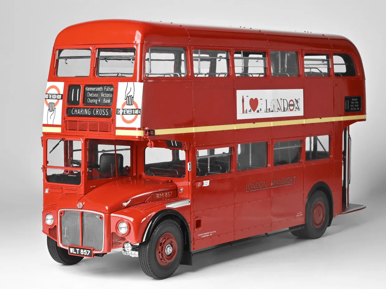 IXO 1/12 AEC Routemaster Bus 1961 Diecast Model Kit