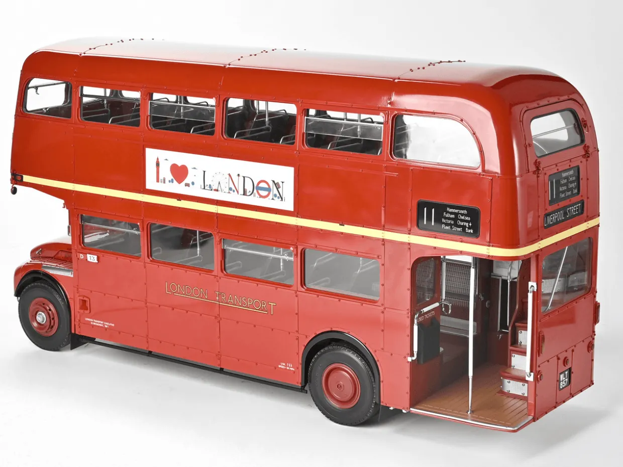 IXO 1/12 AEC Routemaster Bus 1961 Diecast Model Kit