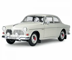 IXO 1/8 Volvo S122 Amazon