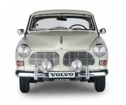 IXO 1/8 Volvo S122 Amazon