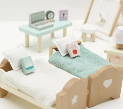 Le Toy Van Daisylane Children's Bedroom Dolls House Furniture