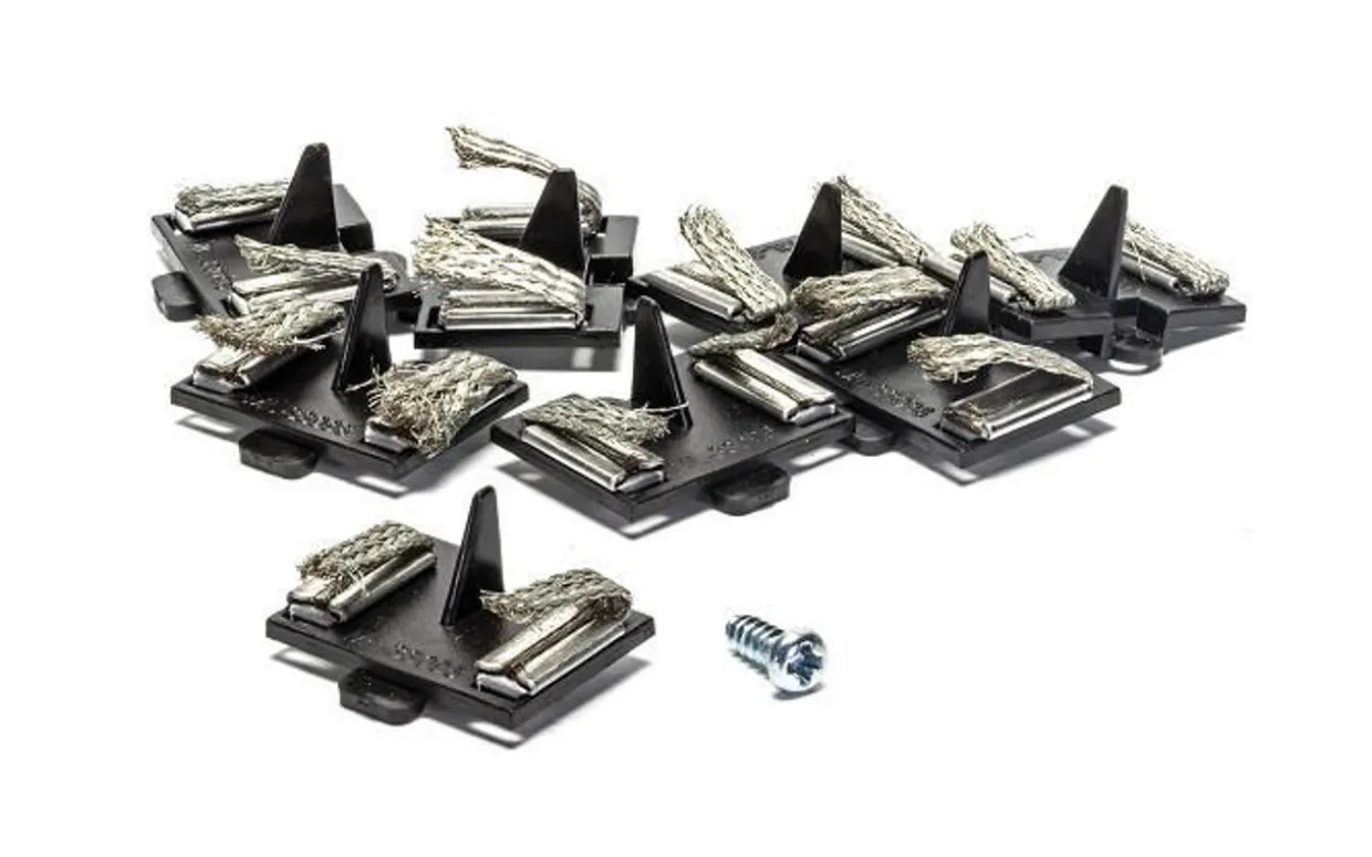 Micro Scalextric Spare Guide Blade Pack of 8 with Screw