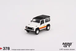 Mini GT 1/64 Land Rover Defender 90 Wagon White (RHD)