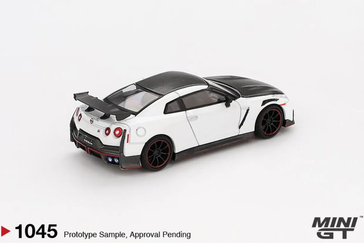 Mini GT 1/64 Nissan GT-R Nismo 2024 Brilliant White Pearl
