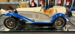 Pocher 1/8 1932 Alfa Romeo Spider Touring Gran Sport Ready Assembled