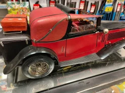 Pocher 1/8 1932 Rolls Royce Phantom II Sedanca Coupe Maroon And Black Ready Assembled