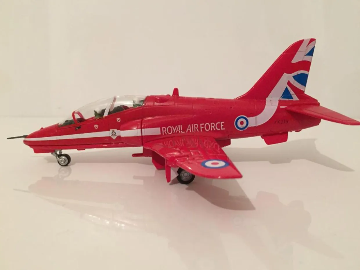 RAF 1/72 Red Arrows Hawk BAE Hawk Diecast Plane