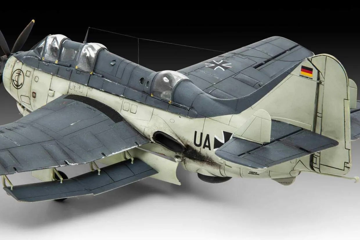 Revell 1/72 Fairey Gannet AS.1/AS.4