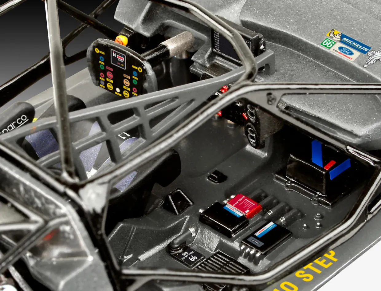 Revell 1/24 Ford GT Le Mans