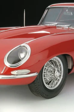 Revell 1/8 Jaguar E-Type Limited Edition Model Kit