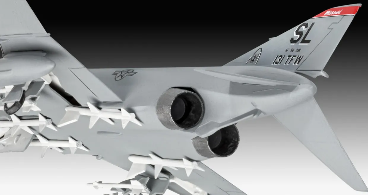 Revell 1/72 McDonnell Douglas F-4 Phantom Easy Click
