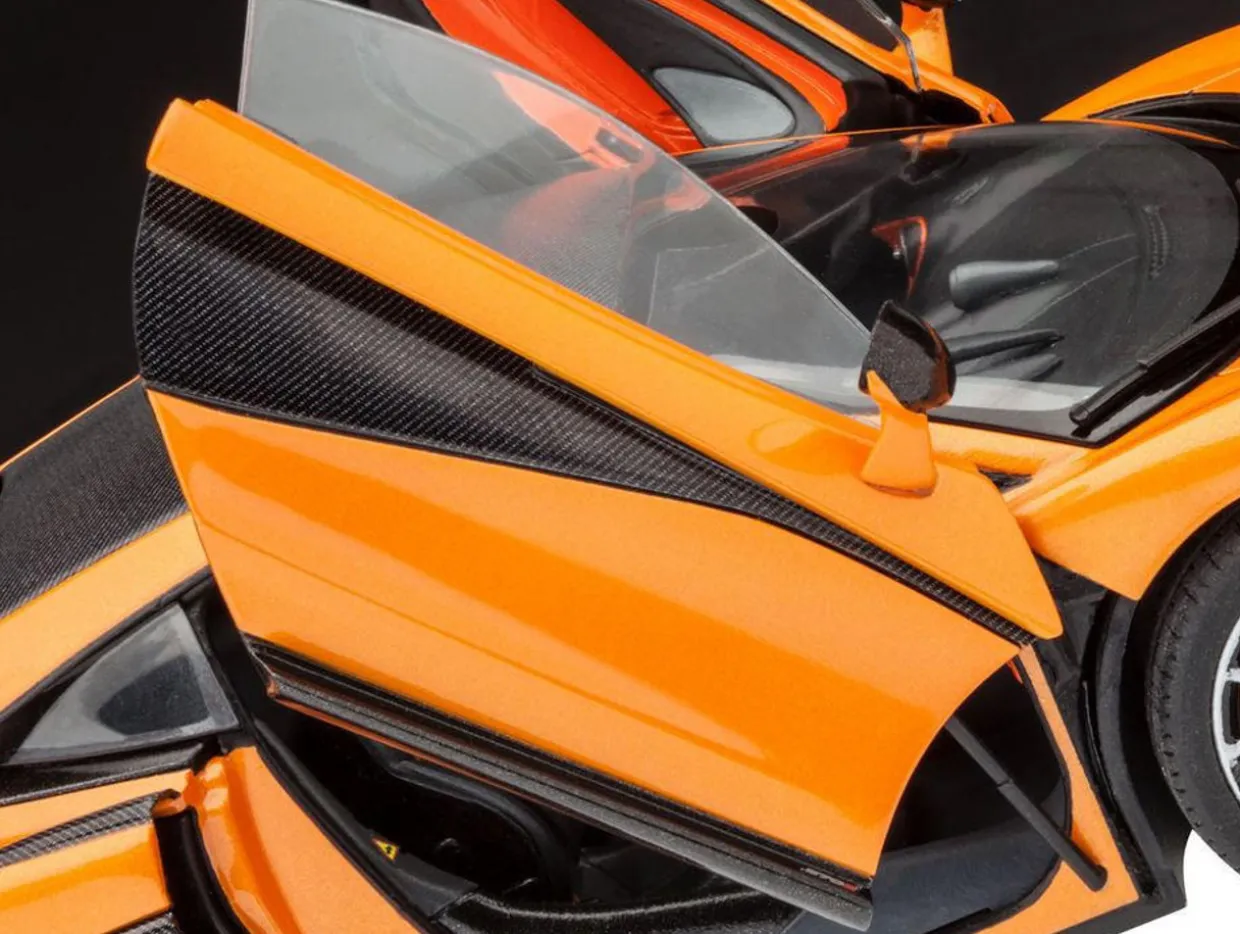 Revell 1/24 McLaren 570s