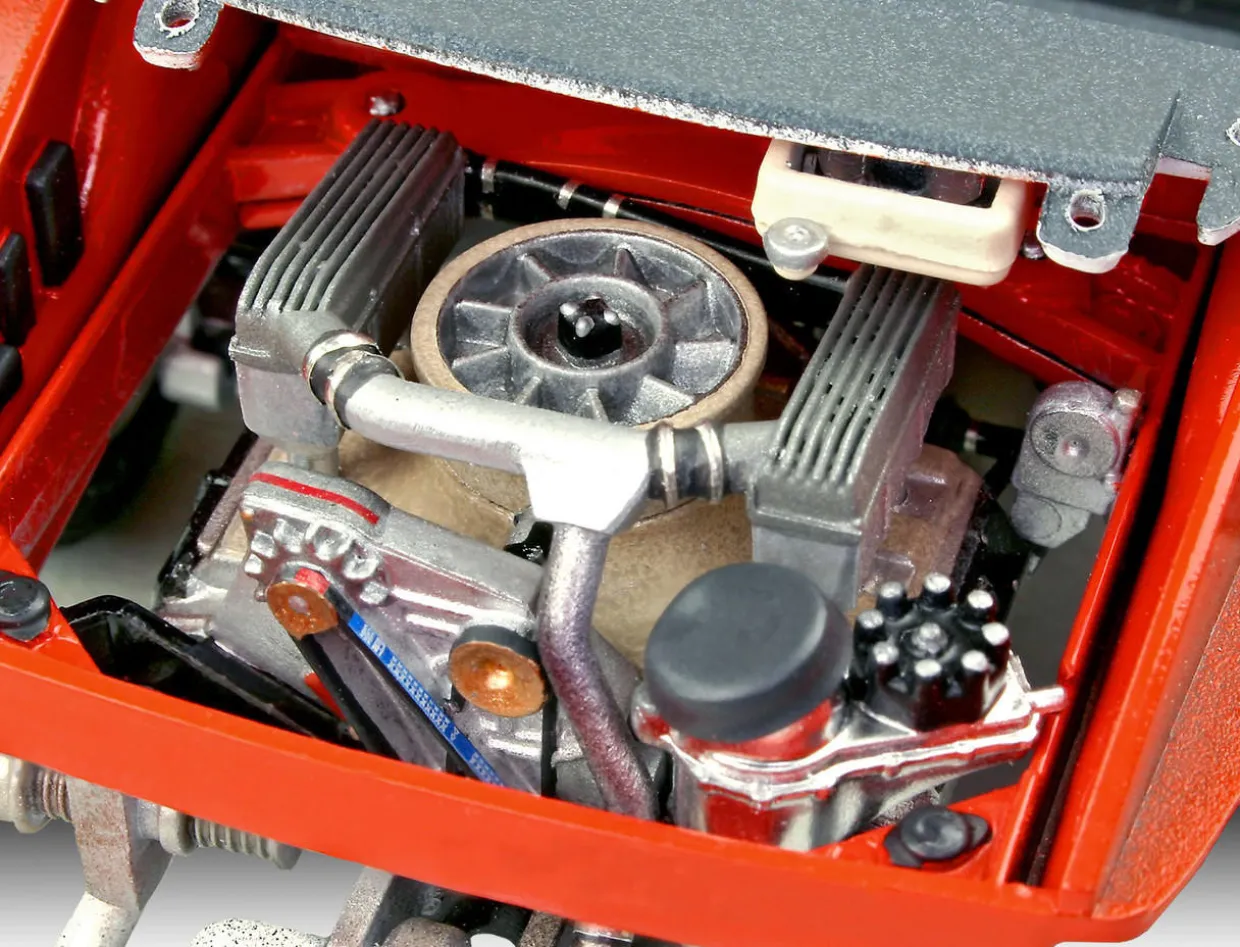 Revell 1/24 Porsche 934 RSR Jagermeister