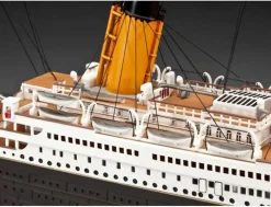 Revell 1/400 RMS Titanic 100 Year Anniversary Gift Set