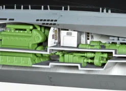 Revell 1/144 U-Boat Type XXI with Interior Detail
