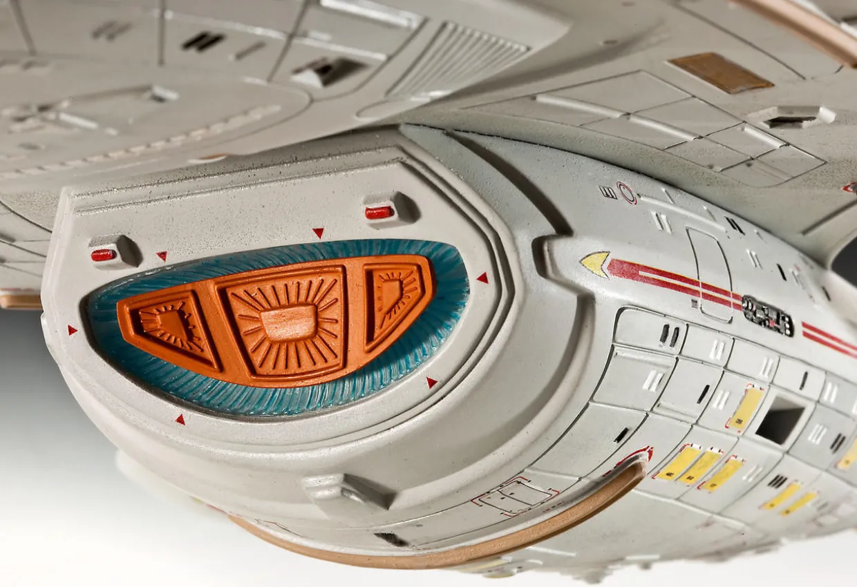 Revell 1/670 USS Voyager NCC-74656