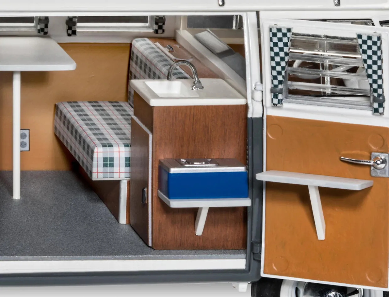 Revell 1/24 Volkswagen T1 Camper