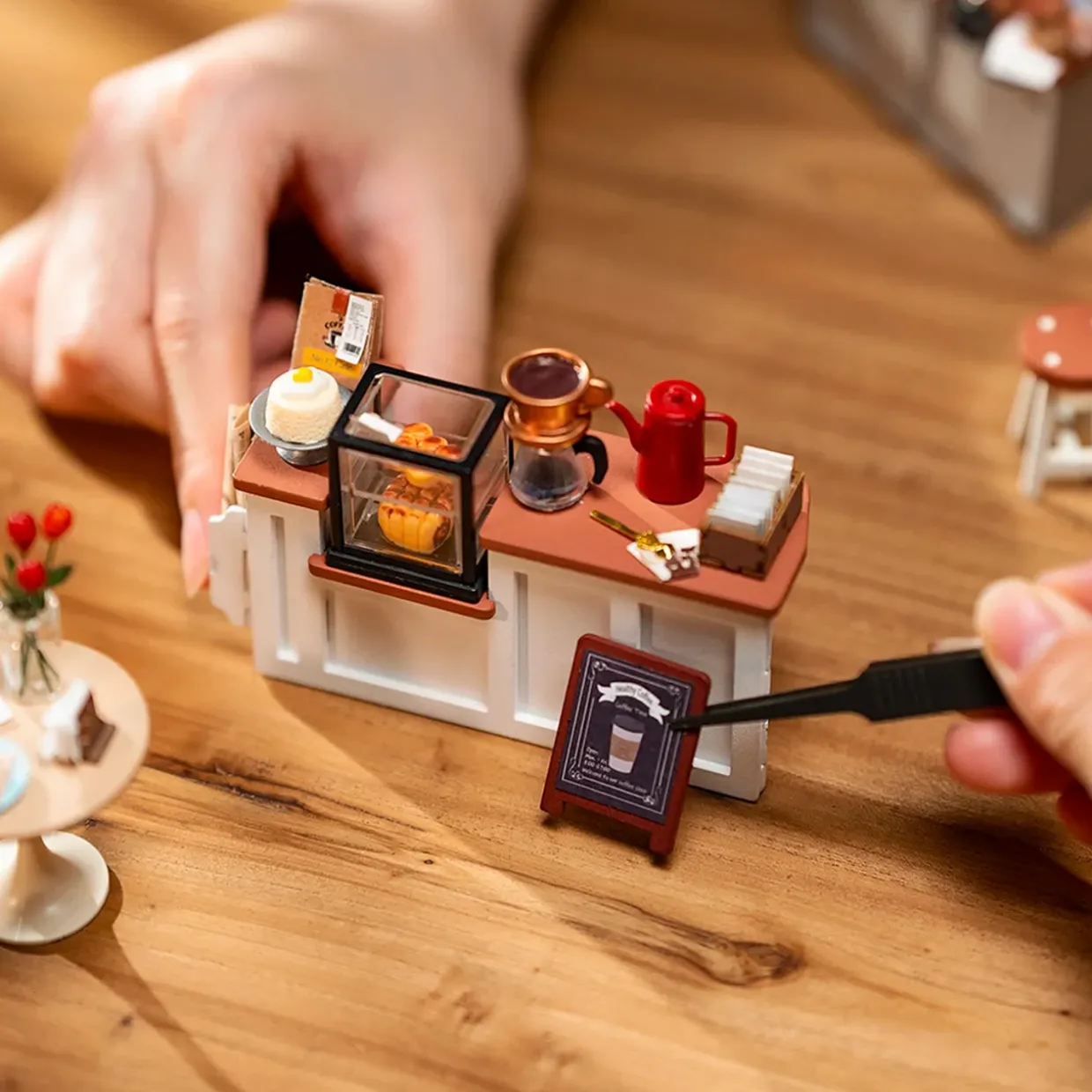 Rolife Cafe Wooden Diorama Kit