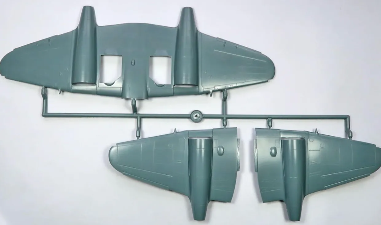 Sword 1/48 Gloster Meteor NF.14 Model Kit