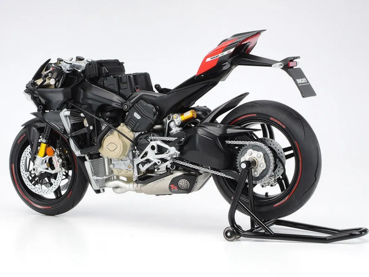 Tamiya 1/12 Ducati Superleggera V4 Model Kit