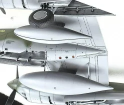 Tamiya 1/48 Lockheed P-38F/G Lightning WW2 Fighter