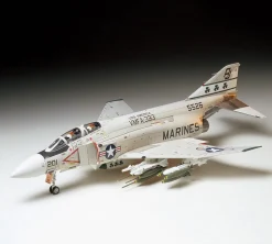 Tamiya 1/32 McDonnell Douglas F-4J Phantom II Marines