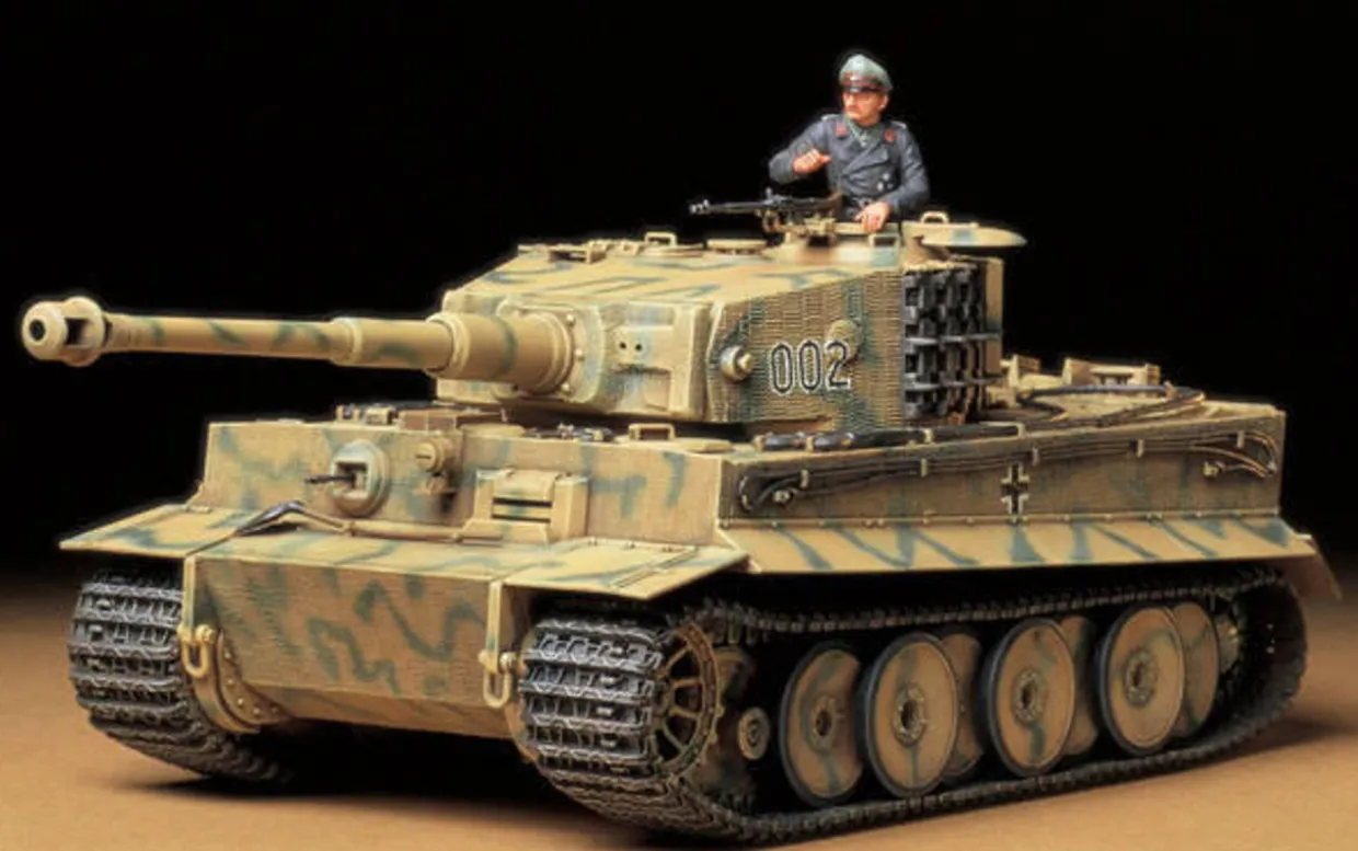 Tamiya 1/35 Pz.Kpfw.VI Ausf.H Tiger I Mid Production