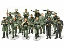 Tamiya 1/48 WWII German Infantry On Manoeuvres
