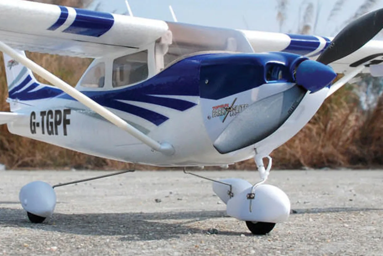 Top Gun Park Flite RC Cessna 182 Skylane RTF Mode 2